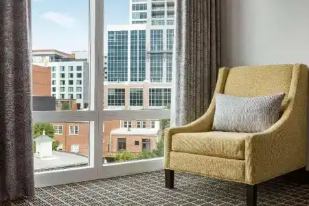 Hampton Inn & Suites-Downtown-Riverplace - 93