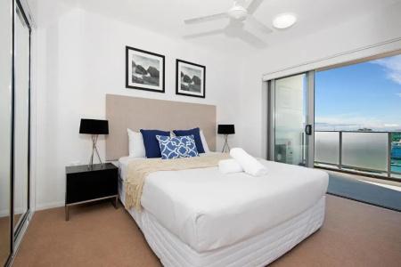 Allure & Apartments - 39
