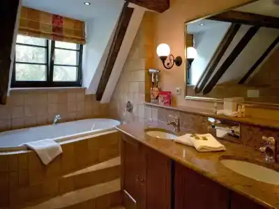 Romantik Der Adelshof - 63