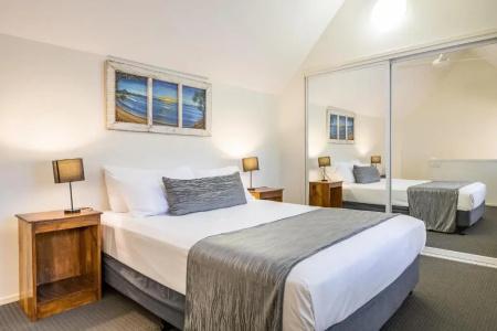 Byron Central - 41