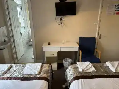 Earls Court - 38