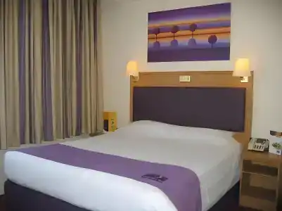 Premier Inn Putney Bridge - 23