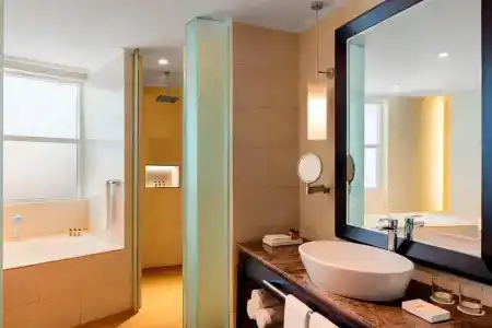 Sheraton Sharjah Beach Resort and Spa - 65