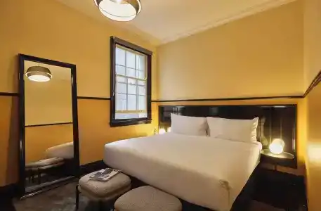 The Bayswater - 52