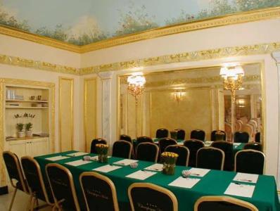 Champagne Palace - 15