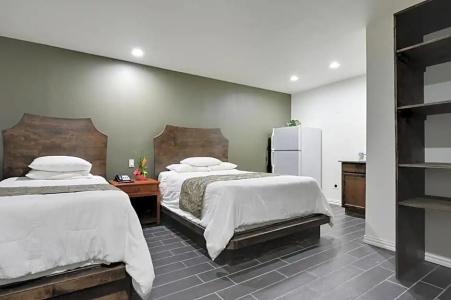 Romantic Inn & Suites - 21