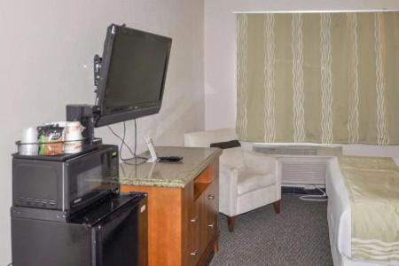 Rodeway Inn - 30