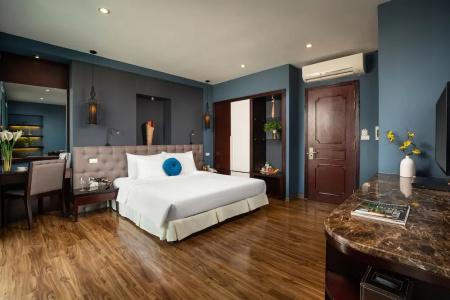 Serene Boutique & Spa - 73
