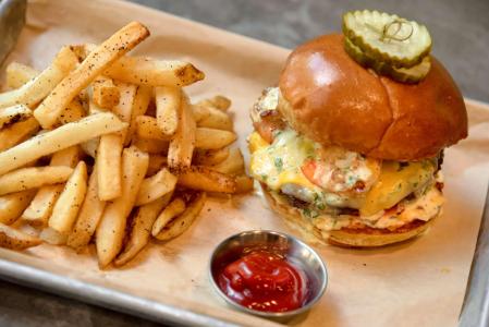 Riverwalk Plaza - 10