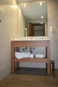 Regal - 9