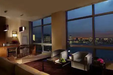 The Dominick - 7