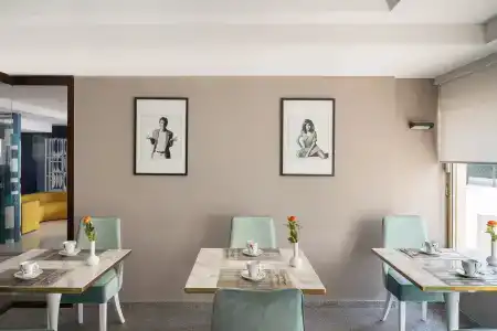 Juliana Cannes - 29