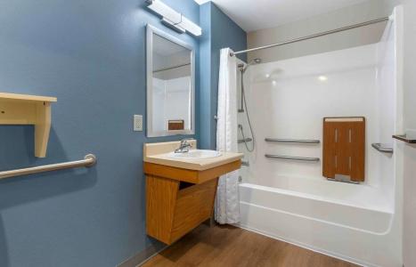 WoodSpring Suites Orlando South - 9