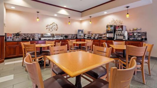 Best Western Plus Airport - Kci East - 29