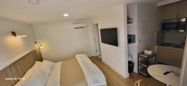 Green Island Inn - 111