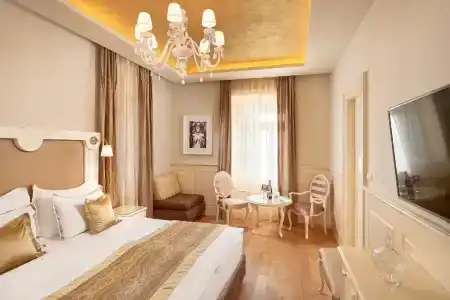 Piazza Heritage - 74