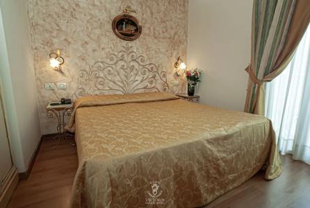 Viktoria Palace - 98