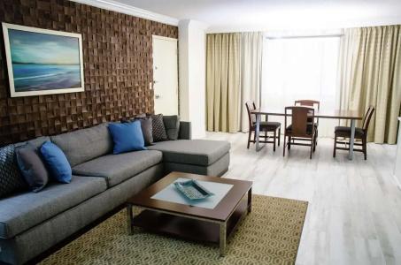Hilton Palm Beach Airport - 69
