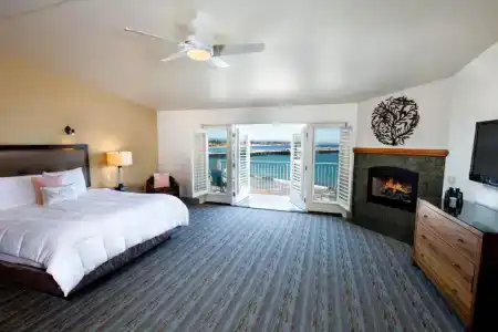 Sea & Sand Inn - 13