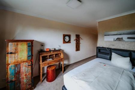 Robrooks Garni - 30