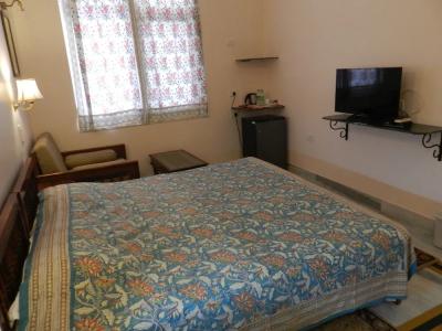 Arya Niwas - 140