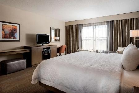 Hampton Inn West - 56