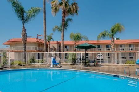 Vagabond Inn North - 1
