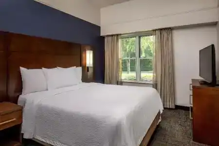 Residence Inn by Marriott Airport - 88