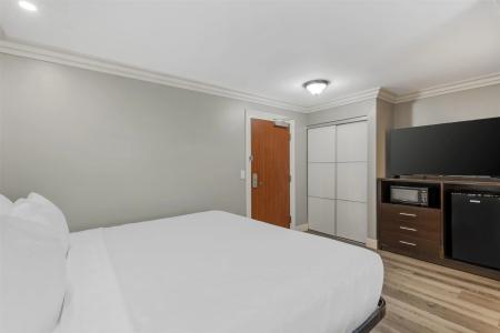 Best Western Plus La Mid-Town - 28