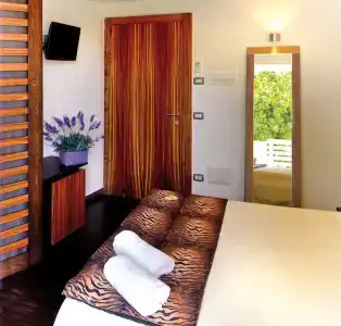 Marina 10 Boutique&Design - 9