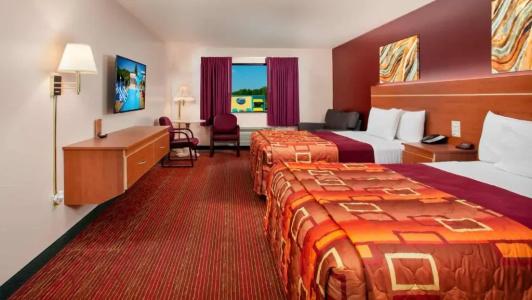 Grand Marquis Waterpark & Suites - 2
