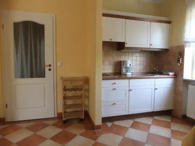 ApartChristine - 81