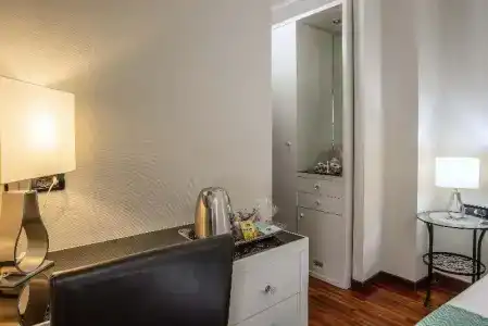 Merulana Inn Guest House - 27