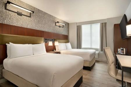 DoubleTree by Hilton New York Downtown - 10