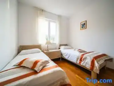 Pervanovo with Free Parking - 161