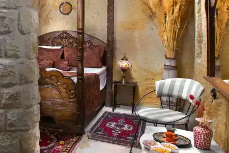 Romantic Cave - 48