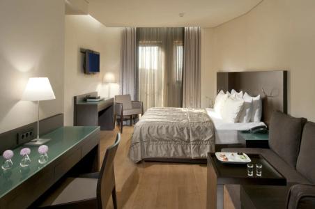 o&b Athens Boutique - 36