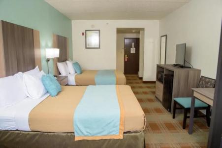 Pigeon River Inn - 70