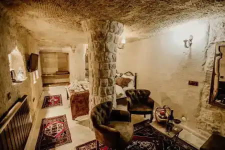 Romantic Cave - 71