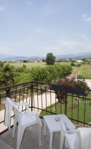 Bella Lazise - 11
