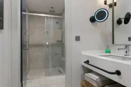 A Suite Side - 8