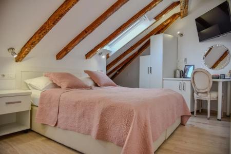 Kastel 1700 Boutique - 88