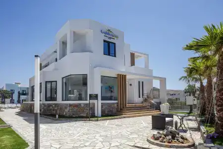 Golden Bay Boutique & Bungalows - 20