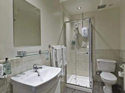 The Abbey Inn - 8