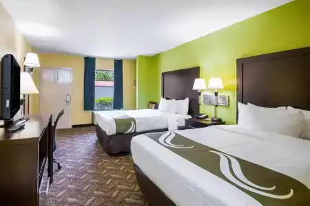 Quality Inn-Central Park Area - 86