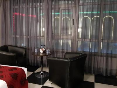 Easy Inn Suites - 38