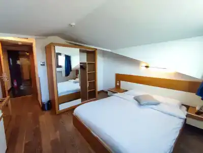 Shah Inn - 4