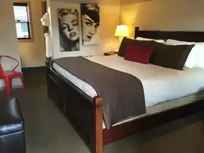 Rodeway Inn & Suites Downtowner-Rte 66 - 19