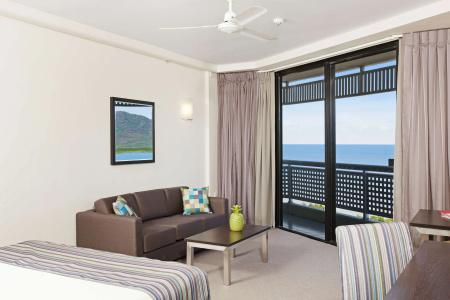 Rydges Esplanade - 89