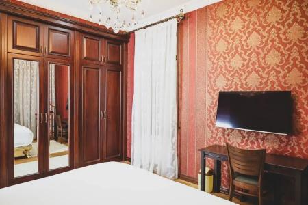 Royal Residence - 164